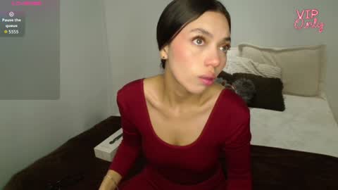 Snapshot of maiaa_evans chatting on 07/18/26, 02:05 t online show from 07/18/26, 02:05