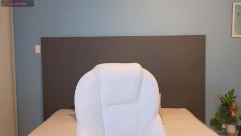 Maiaa Ruiz  online show from 12/30/24, 12:42