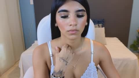 Maiaa Ruiz  online show from 01/02/25, 04:13