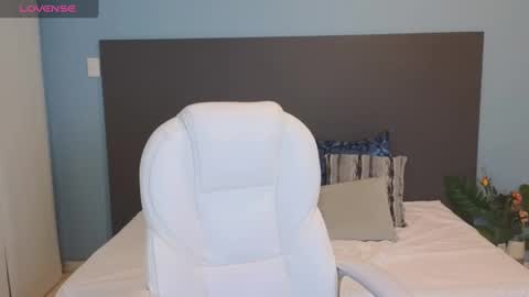 Maiaa Ruiz  online show from 02/08/25, 03:42