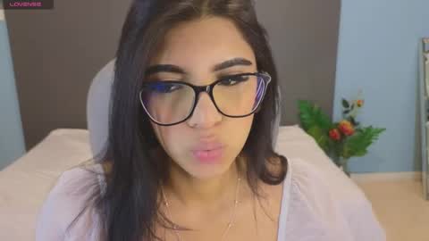 Maiaa Ruiz  online show from 09/08/25, 02:38