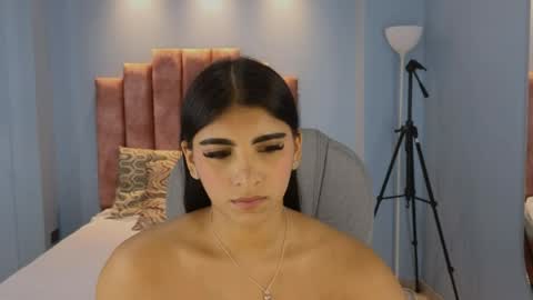 Snapshot of maiaa_ruiz chatting on 05/05/26, 02:30 Maiaa Ruiz online show from 05/05/26, 02:30