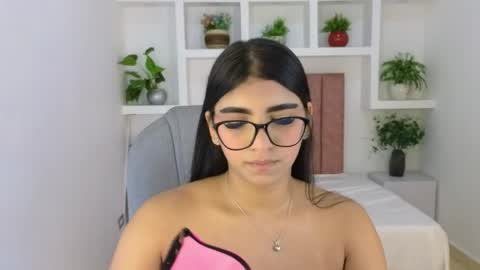 Snapshot of maiaa_ruiz chatting on 05/12/26, 01:30 Maiaa Ruiz online show from 05/12/26, 01:30