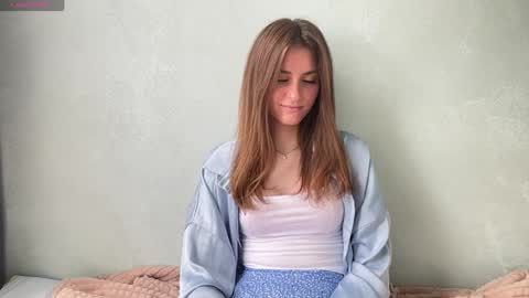 Snapshot of maiabarthe chatting on 05/13/26, 11:40 M I A online show from 05/13/26, 11:40