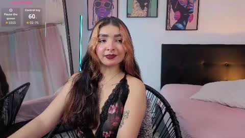 Snapshot of maiamancini chatting on 06/09/26, 10:32 Maia online show from 06/09/26, 10:32