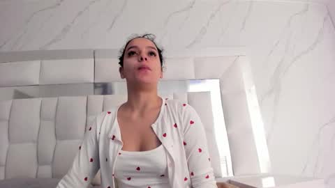 Maia  online show from 01/09/26, 11:57