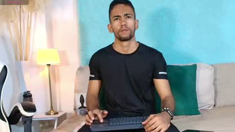 maicolparker0 online show from 07/02/26, 12:44