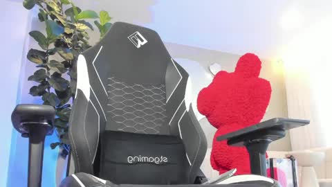 MAICOL  online show from 04/14/26, 07:20