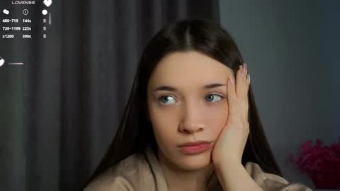 Lucy online show from 02/12/25, 02:03