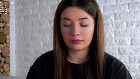 Lucy online show from 03/10/26, 01:10