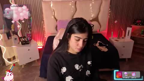 maiily_tay online show from 02/26/26, 12:48