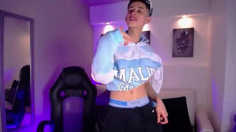 Maik Carver online show from 01/08/26, 05:43