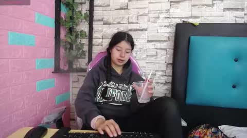  MAILY CAN  online show from 11/24/25, 01:11