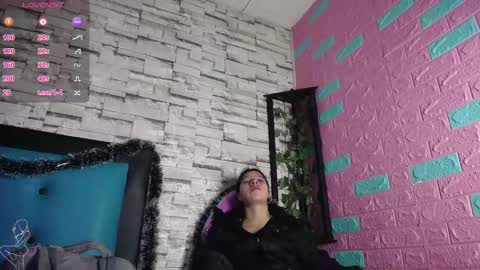  MAILY CAN  online show from 12/16/25, 12:43