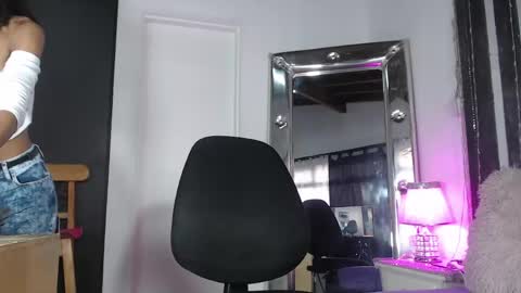 mailyn_gold online show from 05/23/26, 11:58