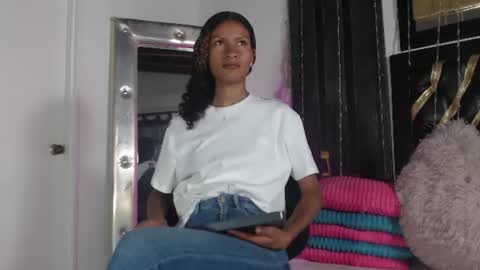 mailyn_gold online show from 07/15/26, 12:21