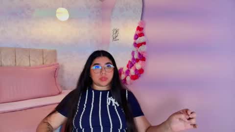 Snapshot of mailyn_rose chatting on 10/22/25, 02:17 mailyn_rose online show from 10/22/25, 02:17