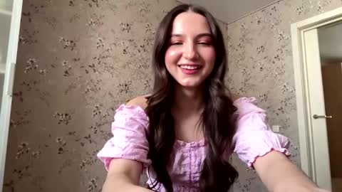 Snapshot of mairagloff chatting on 02/24/26, 08:01 DIna online show from 02/24/26, 08:01