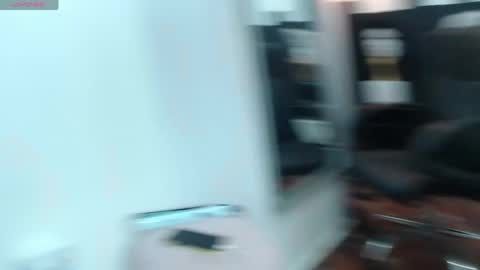 Snapshot of mairana chatting on 06/04/26, 01:22 Mairana online show from 06/04/26, 01:22