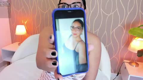 Maria  conexion 1030 pm to 5 am colombia online show from 05/23/26, 04:18