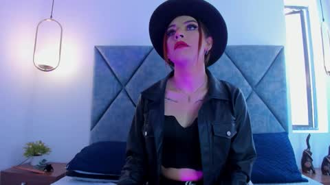 Zamara.... online show from 12/01/25, 02:55