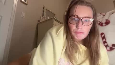 Snapshot of maisystellaxx chatting on 03/15/26, 04:51 maisystellaxx online show from 03/15/26, 04:51