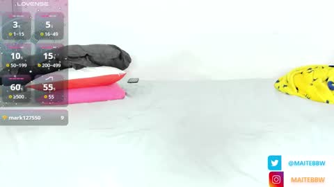 Snapshot of maite_newmilf chatting on 12/17/24, 08:01 Maite online show from 12/17/24, 08:01