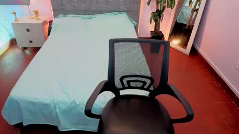 MAITE STONE1 online show from 03/12/26, 04:18