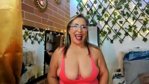 maja_hills online show from 03/05/25, 02:01