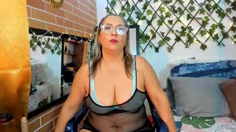 maja_hills online show from 03/06/25, 06:48