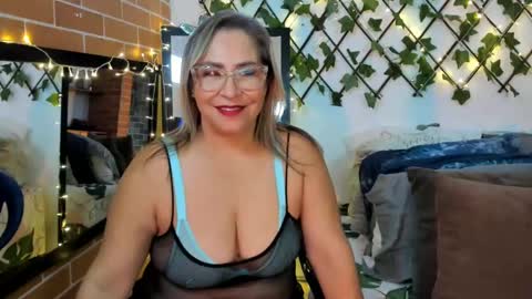 maja_hills online show from 03/07/25, 04:11