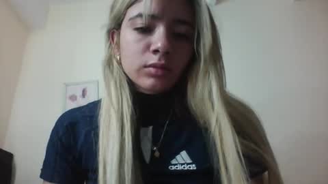 majo_gomezz online show from 10/26/25, 01:11