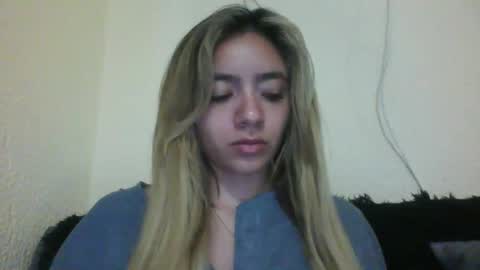 majo_gomezz online show from 12/05/25, 01:25