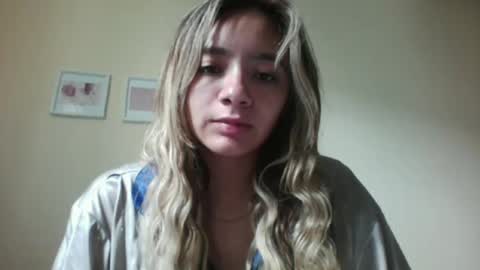 majo_gomezz online show from 02/17/26, 06:03