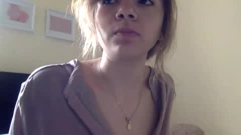 Snapshot of majo_gomezz chatting on 04/29/26, 05:30 majo_gomezz online show from 04/29/26, 05:30