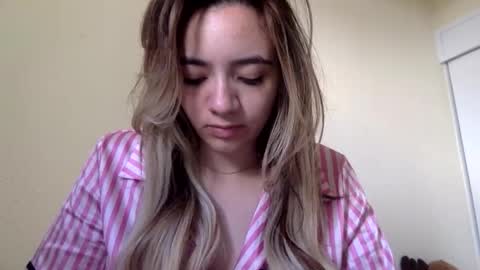Snapshot of majo_gomezz chatting on 05/09/26, 02:33 majo_gomezz online show from 05/09/26, 02:33