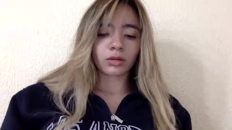 Snapshot of majo_gomezz chatting on 05/21/26, 01:56 majo_gomezz online show from 05/21/26, 01:56