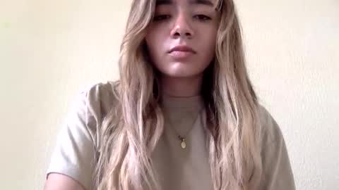 Snapshot of majo_gomezz chatting on 05/25/26, 04:35 majo_gomezz online show from 05/25/26, 04:35