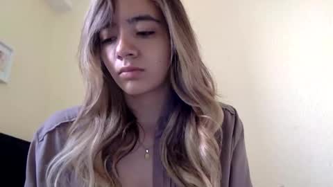 Snapshot of majo_gomezz chatting on 06/03/26, 04:12 majo_gomezz online show from 06/03/26, 04:12