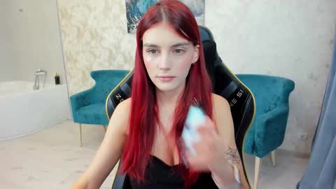 Chloe online show from 11/28/25, 03:31