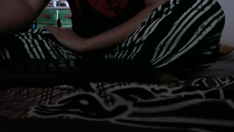 Snapshot of makelove2mebb chatting on 10/19/25, 04:24 makelove2mebb online show from 10/19/25, 04:24