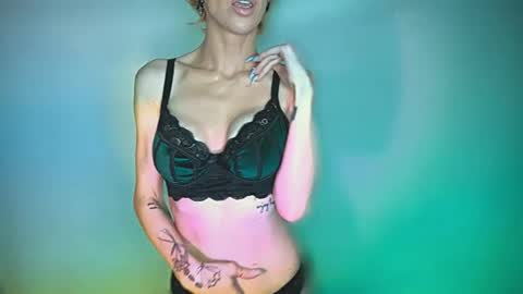 Snapshot of makemebeautiful chatting on 02/18/25, 06:58  April Dayze  makemebeautiful online show from 02/18/25, 06:58