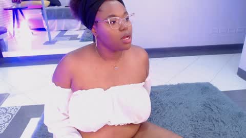 makena online show from 01/30/25, 06:24