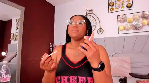 makena online show from 10/20/25, 03:40