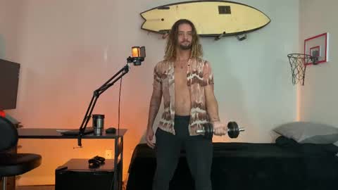 Mack  Makingmoans Twitter online show from 01/09/26, 05:15