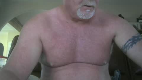Snapshot of makinit0808 chatting on 06/12/26, 02:38 makinit0808 online show from 06/12/26, 02:38