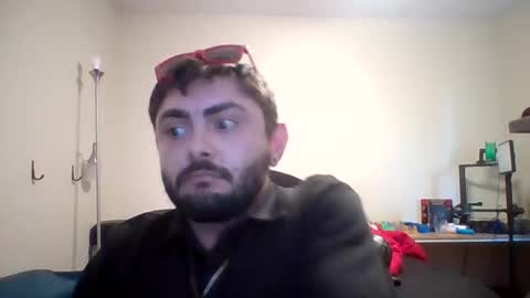 mako4eva online show from 12/16/25, 07:52