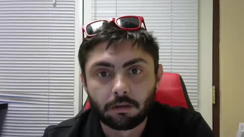 mako4eva online show from 12/18/25, 12:27