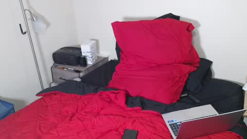 mako4eva online show from 12/23/25, 10:46