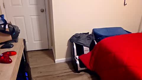 Snapshot of mako4u chatting on 12/04/25, 09:07 mako4u online show from 12/04/25, 09:07